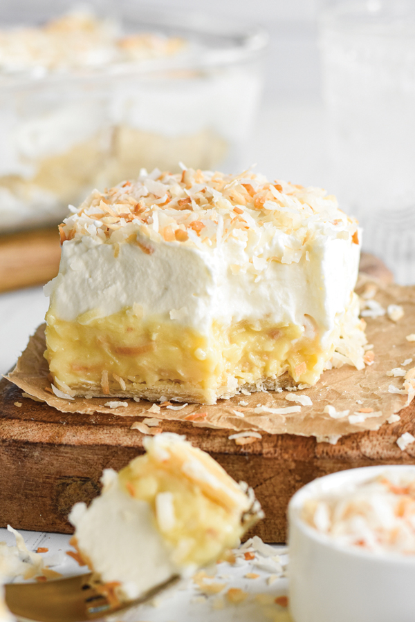 Easy Coconut Cream Pie Bars