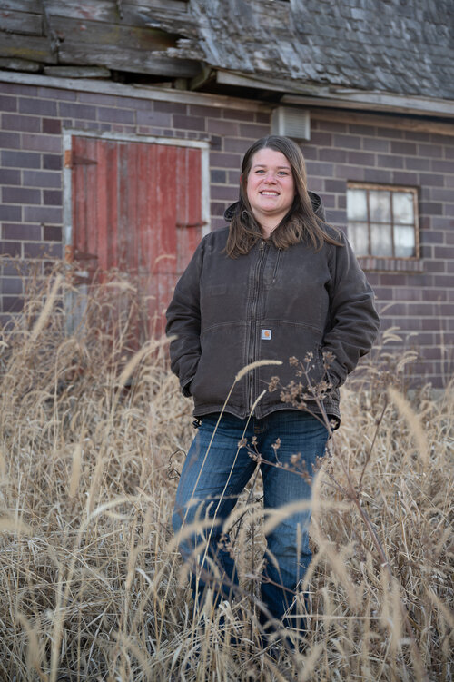 Val Plagge and her husband Ian are multi-generational farmers and raise pigs, corn and soybeans. Photo Credit: Joseph L. Murphy/Iowa Soybean Association